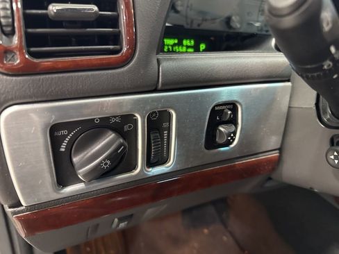 Used 2002 Ford Thunderbird RWD image 12