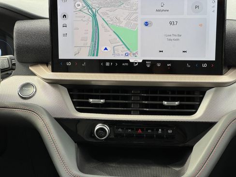 New 2026 Ford Explorer Active image 10