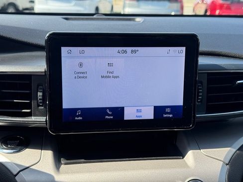 Used 2023 Ford Explorer XLT w/ Equipment Group 202A AWD/4WD image 19