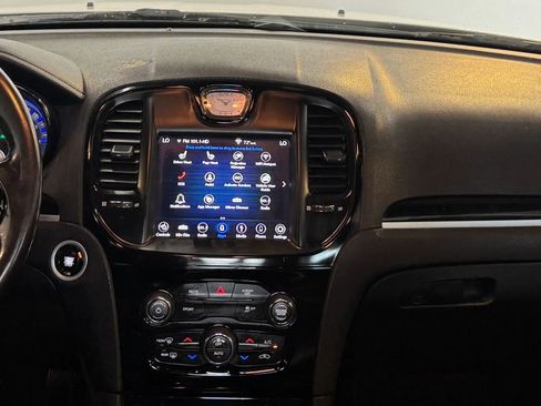 Used 2019 Chrysler 300 S RWD image 24