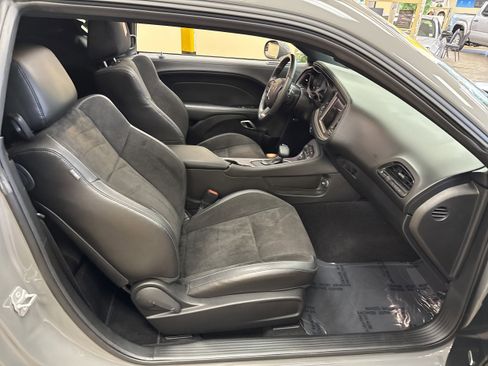 Used 2023 Dodge Challenger GT w/ Plus Package image 17