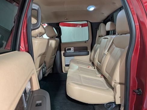 Used 2014 Ford F150 Lariat w/ Lariat Chrome Package image 20