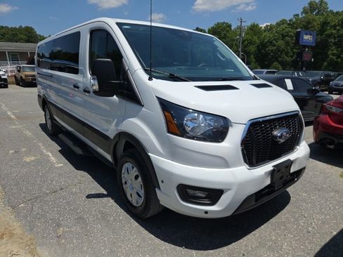 Used 2025 Ford Transit 350 XLT RWD image 2