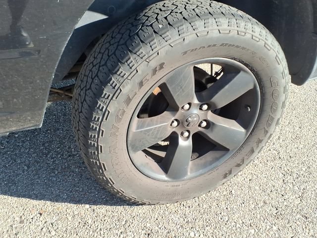 Used 2018 RAM 1500 Express w/ Black Ram 1500 Express Group AWD/4WD image 15