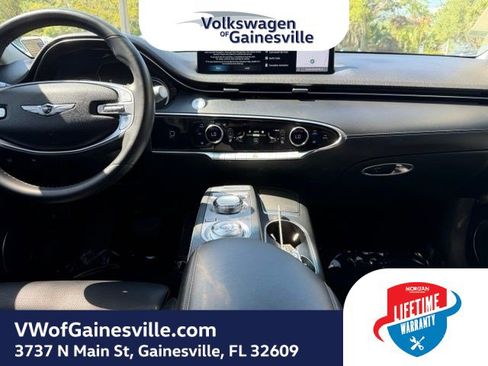Used 2024 Genesis GV70 2.5T AWD/4WD image 12