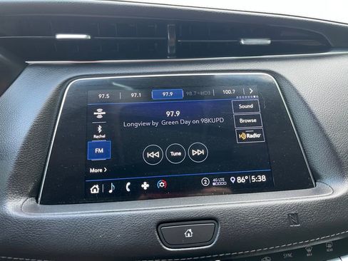 Used 2020 Cadillac XT4 Luxury w/ Cold Weather Package image 37