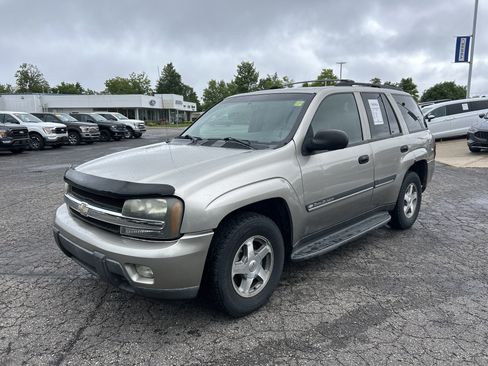 Used 2002 Chevrolet TrailBlazer LT w/ Driver Convenience Pkg AWD/4WD image 8