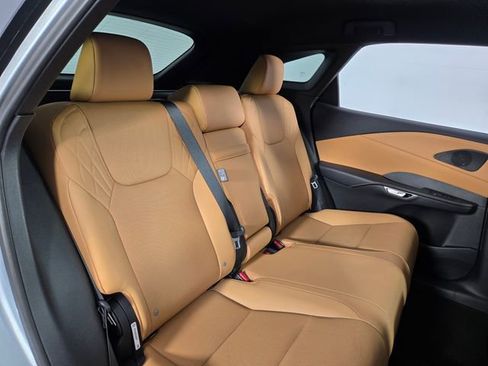 Used 2025 Lexus RX 350 FWD image 17