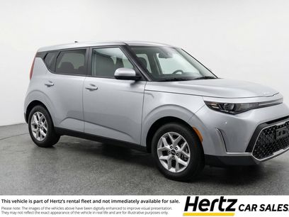 Used 2025 Kia Soul LX w/ LX Technology Package