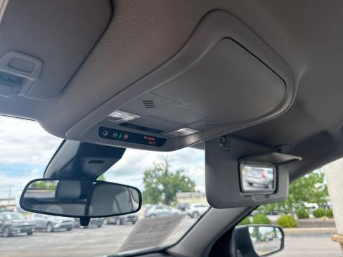 Used 2023 Chevrolet Equinox LS image 13