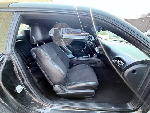 Used 2022 Dodge Challenger GT w/ Plus Package RWD image 11
