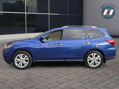 Used 2019 Nissan Pathfinder SL w/ SL Premium Package image 2