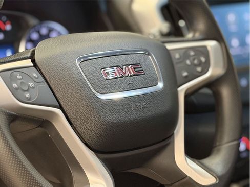 Used 2023 GMC Terrain SLE w/ Driver Convenience Package FWD image 17