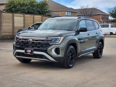 Used 2024 Volkswagen Atlas Peak Edition SEL image 11