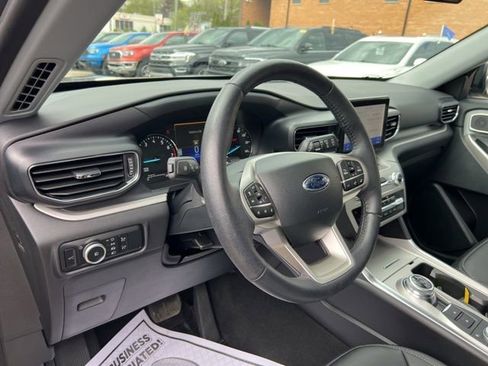 Certified 2024 Ford Explorer XLT w/ Equipment Group 202A AWD/4WD image 7