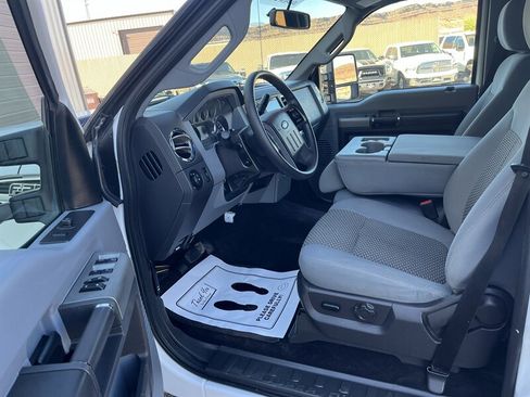 Used 2011 Ford F250 XLT w/ XLT Premium Pkg image 7