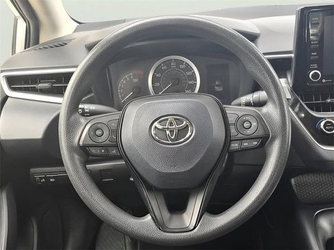 Used 2022 Toyota Corolla LE image 22