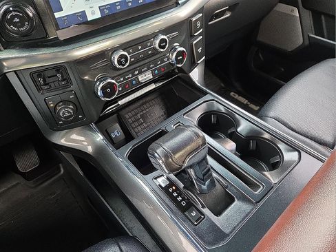 Certified 2022 Ford F150 Lariat w/ Equipment Group 502A High image 25