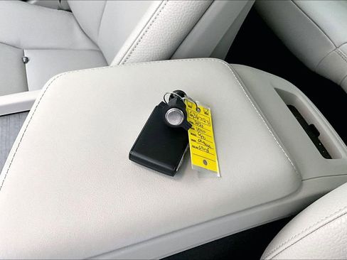 Certified 2025 Volvo S60 B5 Plus w/ Protection Package Premier image 13