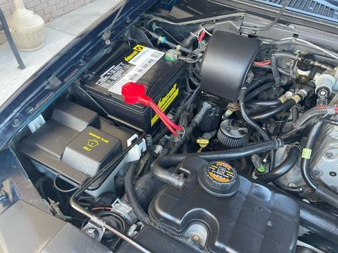Used 2002 Ford F150 Lightning RWD image 57
