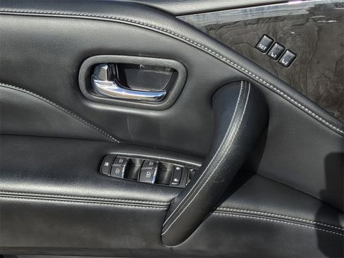 Used 2024 INFINITI QX80 Luxe image 17