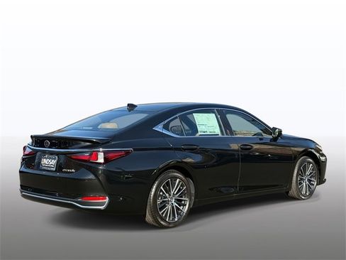 New 2025 Lexus ES 300h w/ Premium Package image 9
