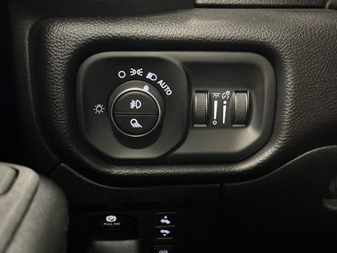 Certified 2025 RAM 1500 Big Horn AWD/4WD image 30