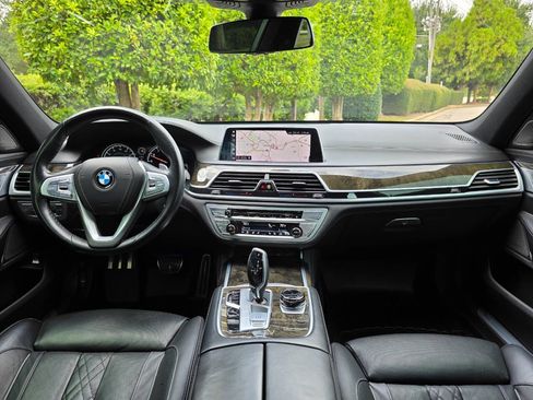 Used 2019 BMW 750i xDrive w/ Executive Package image 16