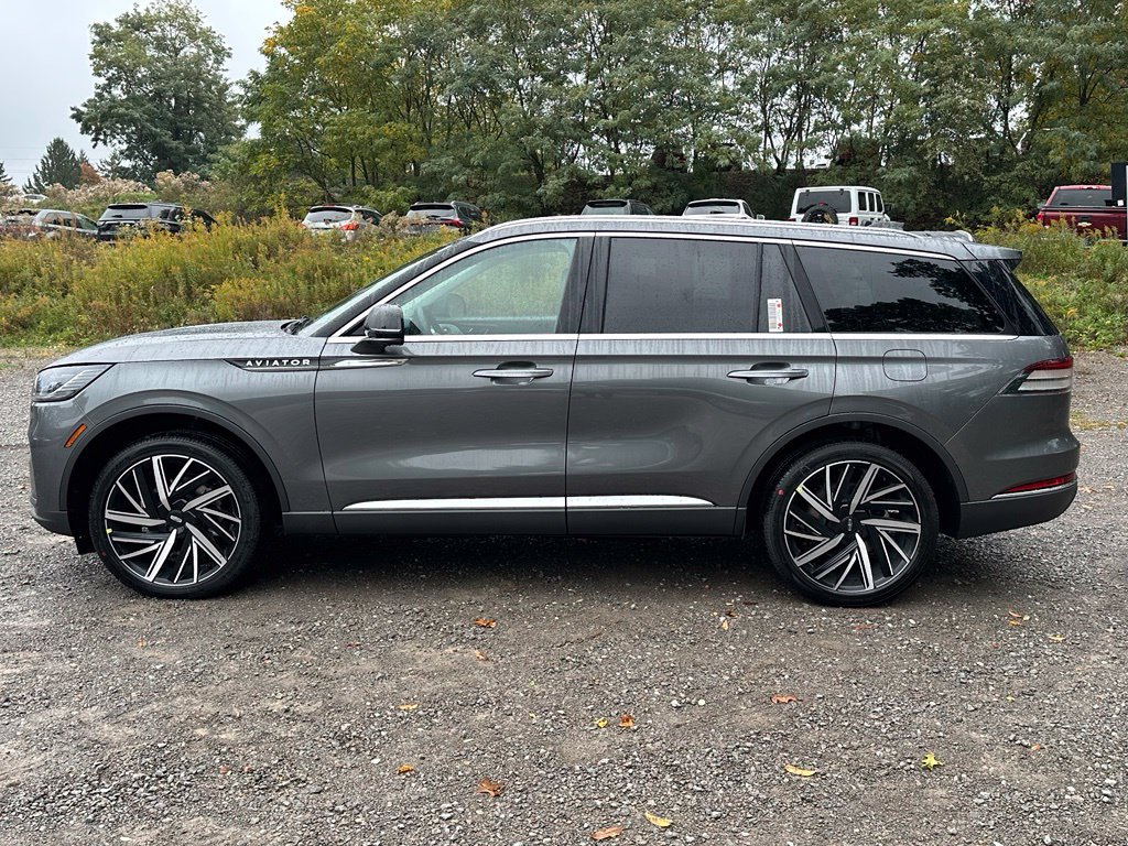 New 2027 Lincoln Aviator Reserve AWD/4WD image 2