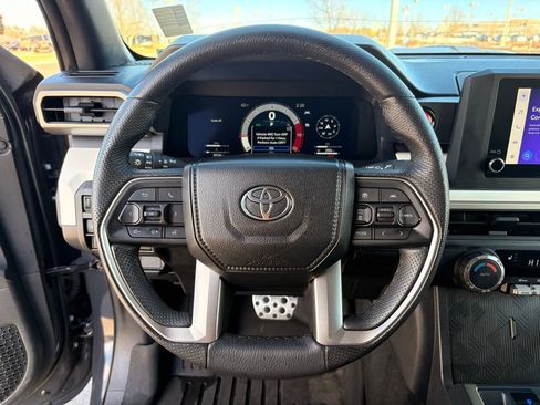 Used 2024 Toyota Tacoma TRD Sport image 25