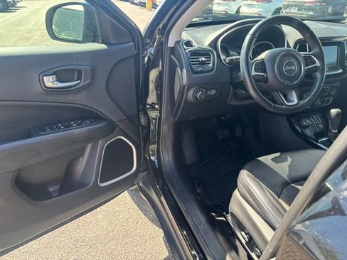 Used 2019 Jeep Compass Latitude AWD/4WD image 11