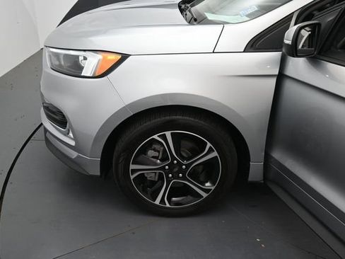 Used 2023 Ford Edge ST w/ Cargo Accessory Package AWD/4WD image 9