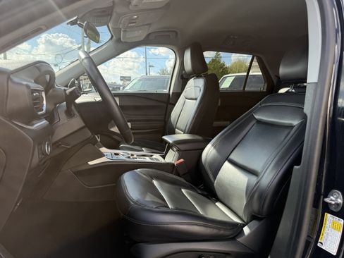 Used 2023 Ford Explorer XLT w/ Equipment Group 202A image 12