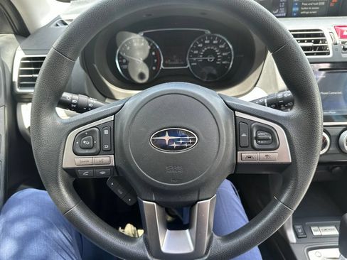 Used 2018 Subaru Forester 2.5i Premium AWD/4WD image 6