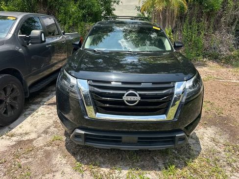 Used 2024 Nissan Pathfinder SV w/ Cargo Package FWD image 2