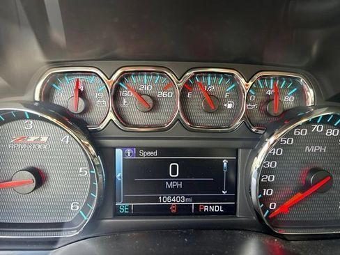 Used 2018 Chevrolet Silverado 1500 LT w/ Redline Edition AWD/4WD image 8