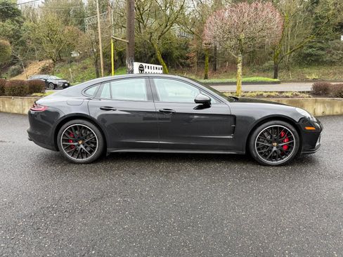 Used 2018 Porsche Panamera Turbo image 9