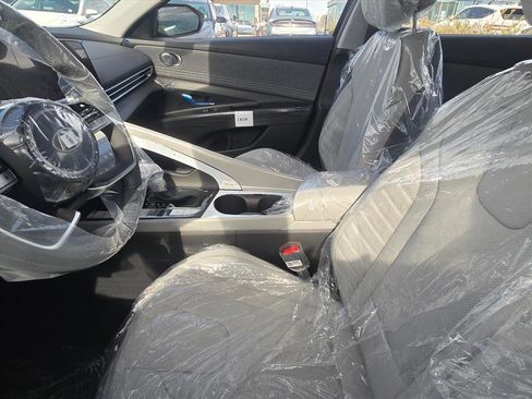 New 2026 Hyundai Elantra Limited image 6