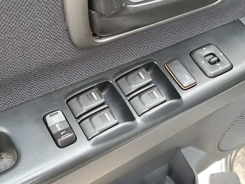 Used 2005 Chevrolet Colorado LS AWD/4WD image 14