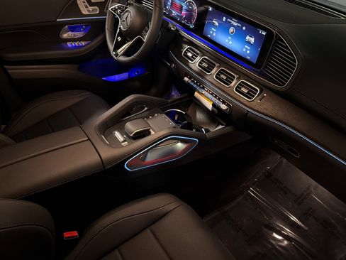 New 2026 Mercedes-Benz GLS 450 4MATIC image 16