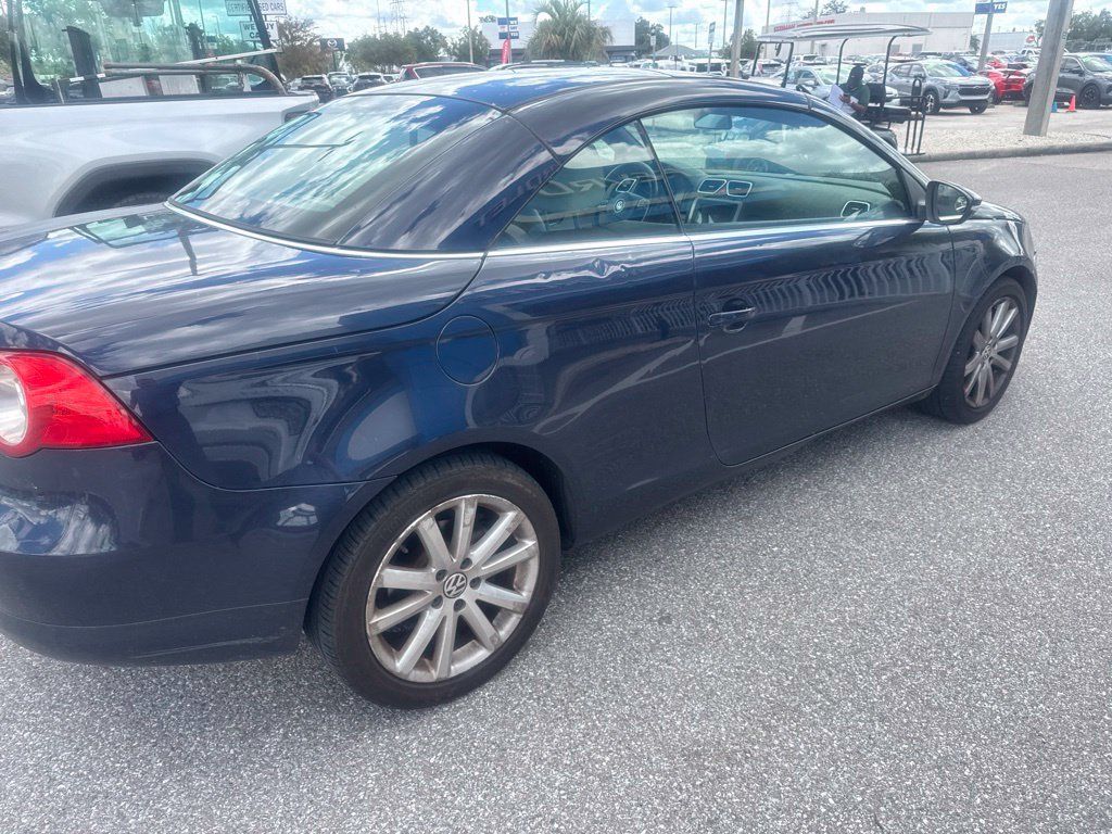 Used 2010 Volkswagen Eos Komfort FWD image 5