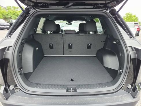 New 2026 Chevrolet Equinox LT w/ Safety and Technology Package FWD image 10