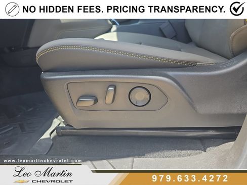 Used 2025 Chevrolet Colorado ZR2 w/ Technology Package AWD/4WD image 15