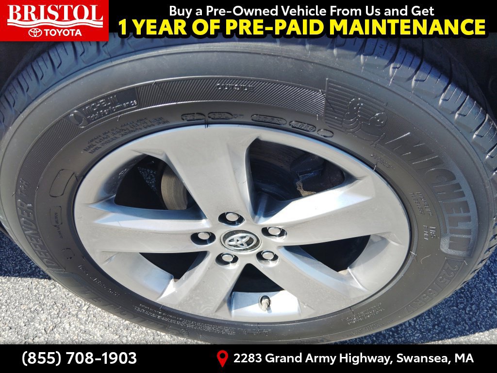 Used 2015 Toyota RAV4 XLE AWD/4WD image 12