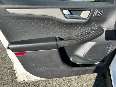 Used 2020 Ford Escape SEL image 13