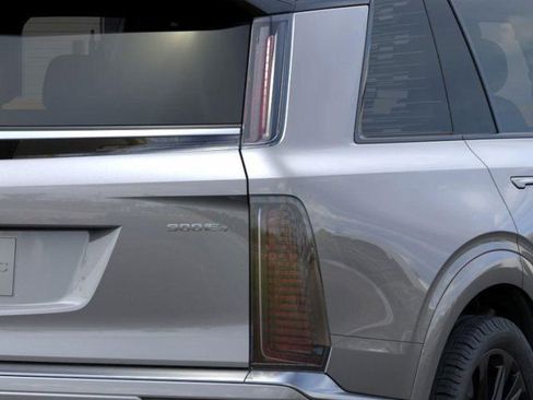 New 2026 Cadillac Vistiq Platinum image 11