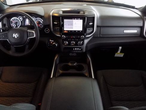 Used 2025 RAM 1500 Big Horn AWD/4WD image 16
