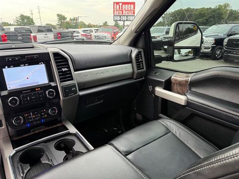 Used 2019 Ford F250 Lariat w/ Lariat Ultimate Package image 25