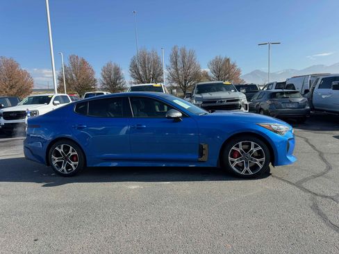 Used 2018 Kia Stinger GT2 image 8