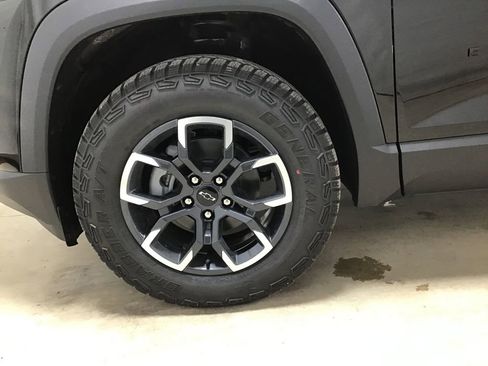 New 2026 Chevrolet Equinox ACTIV w/ Convenience Package III image 30